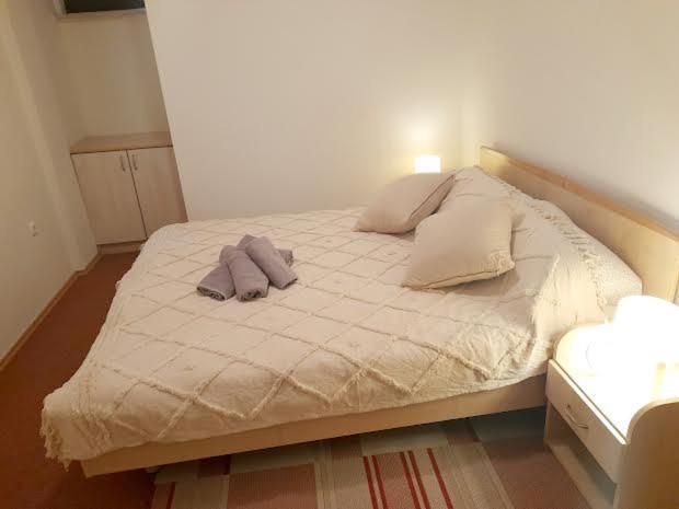 Apartmani Delas Pjescana Uvala Eksteriør billede